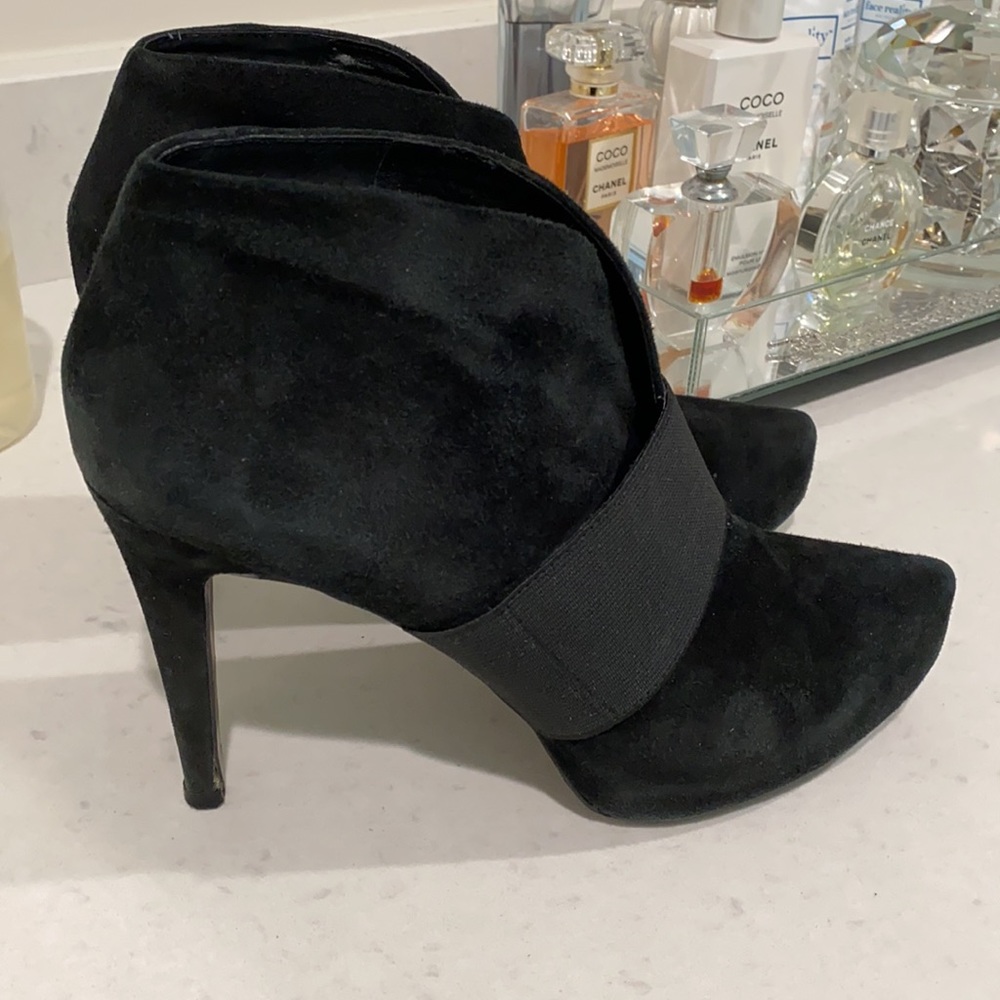 Gianni Bini booties